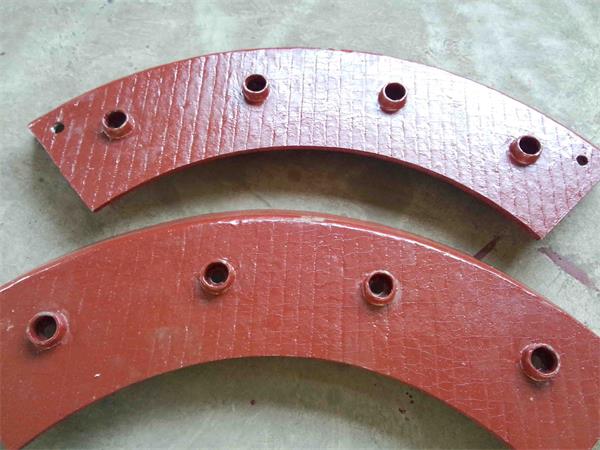 Cutting custom wear-resistant steel plates(图2)